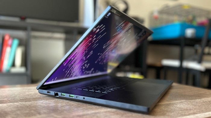 Save Almost 0 On This Razer Blade 18 Gaming Laptop With 18-Inch ... Razer Blade 18 Gaming Laptop Unleashed